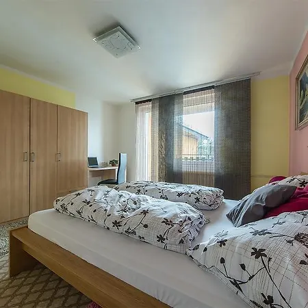 Apartman Vrane Vrané nad Vltavou 外观 照片