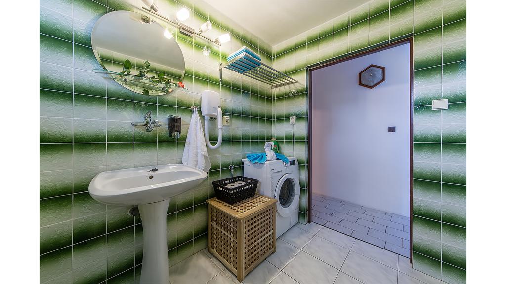 Apartment Vrane *